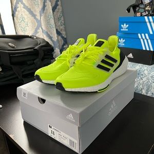 Men’s adidas Ultraboost 22 Solar Yellow